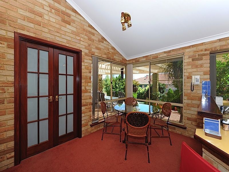 13 Sierra Chase, Leeming WA 6149