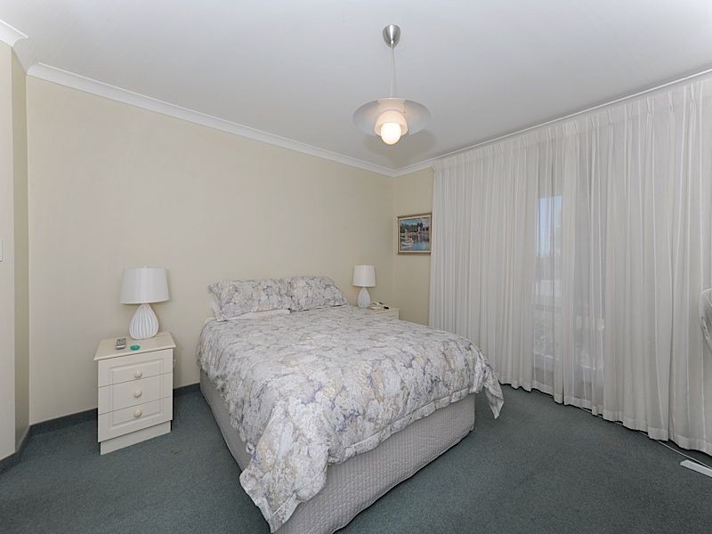 13 Sierra Chase, Leeming WA 6149