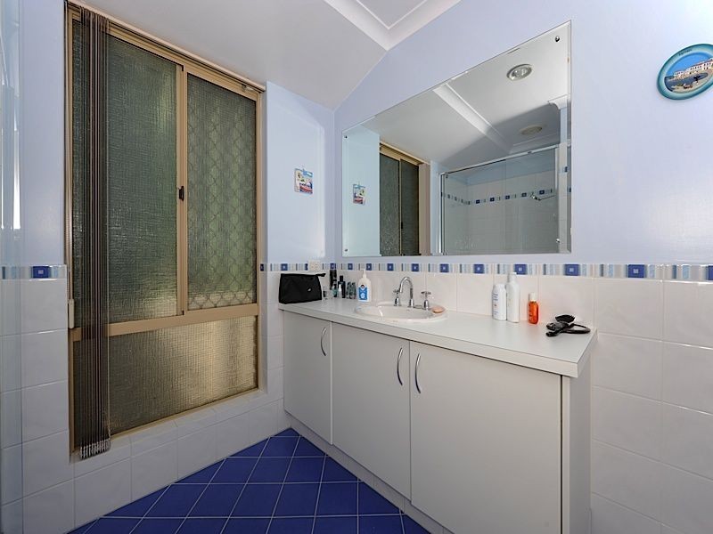13 Sierra Chase, Leeming WA 6149
