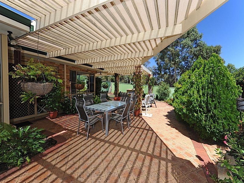 13 Sierra Chase, Leeming WA 6149