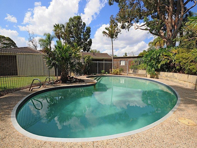 10 Krugger Place, Leeming WA 6149