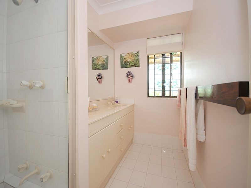 10 Krugger Place, Leeming WA 6149