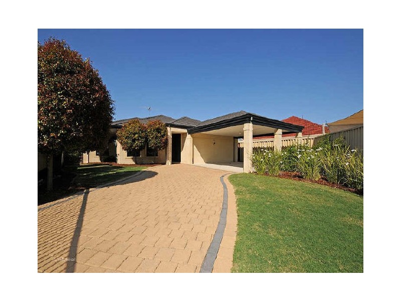 11 Karijini Close, Bibra Lake WA 6163