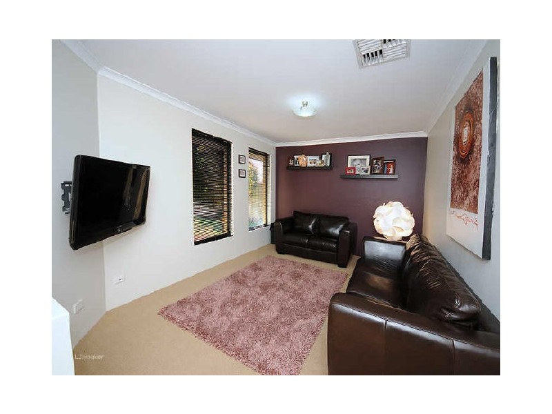 11 Karijini Close, Bibra Lake WA 6163