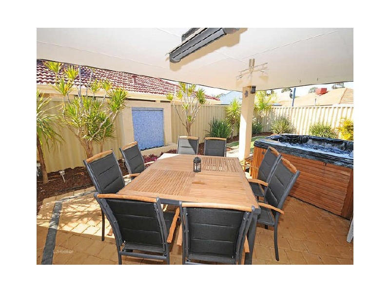 11 Karijini Close, Bibra Lake WA 6163