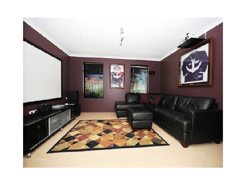 11 Karijini Close, Bibra Lake WA 6163