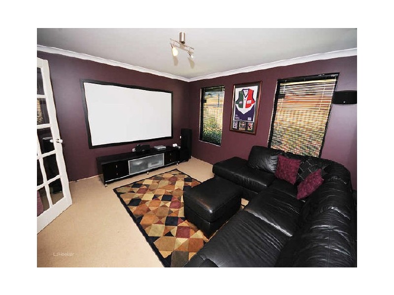 11 Karijini Close, Bibra Lake WA 6163