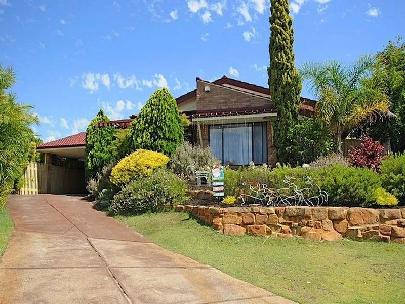 7 Treby Place, Leeming WA 6149