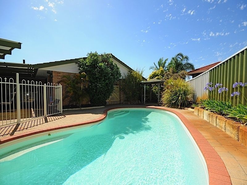 7 Treby Place, Leeming WA 6149