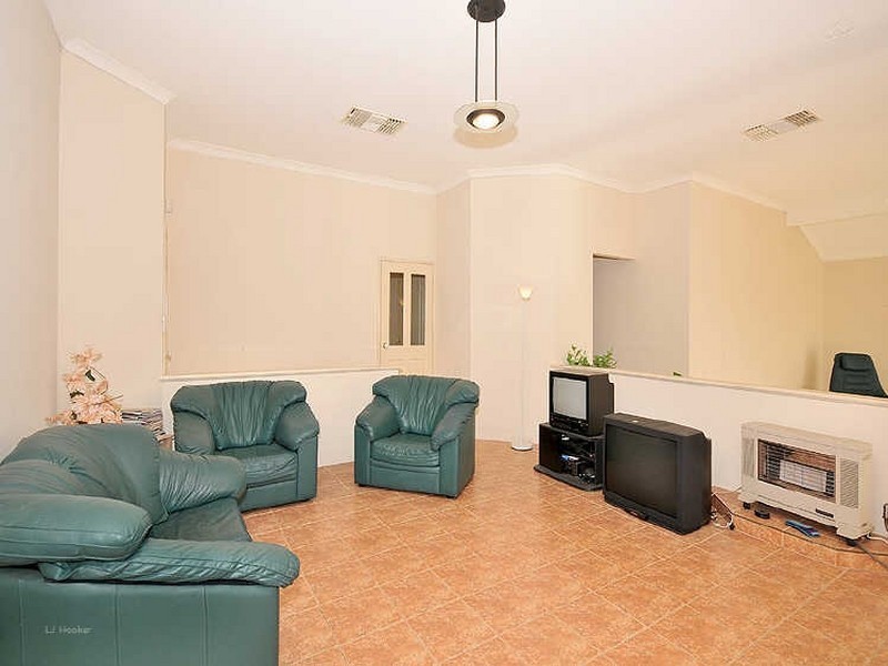 12 Twin Branch Rise, Leeming WA 6149