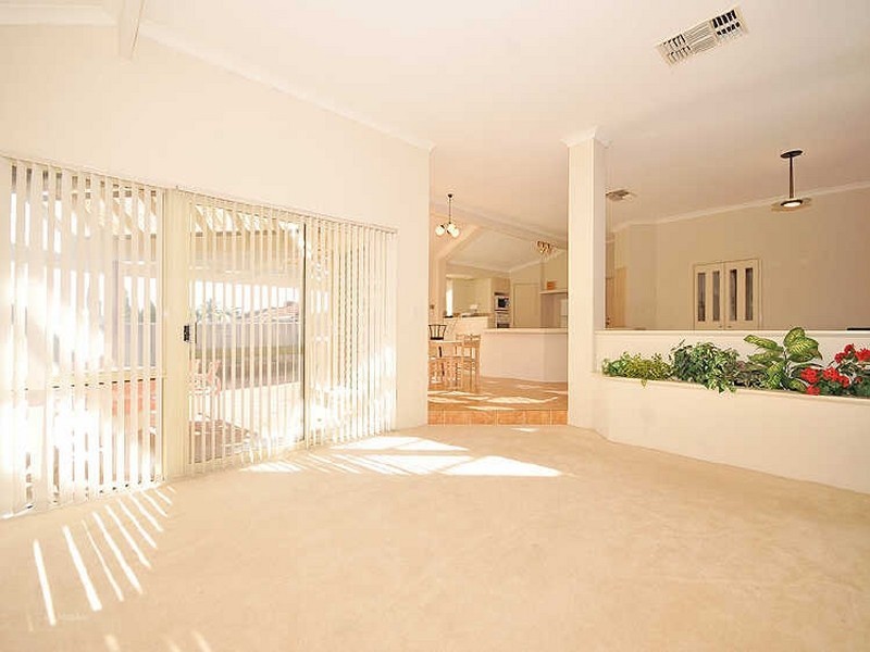 12 Twin Branch Rise, Leeming WA 6149