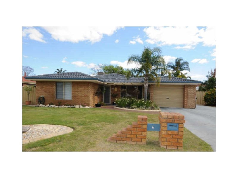 6 McKivett Crescent, Leeming WA 6149