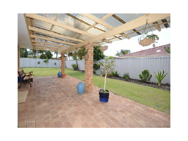 6 McKivett Crescent, Leeming WA 6149