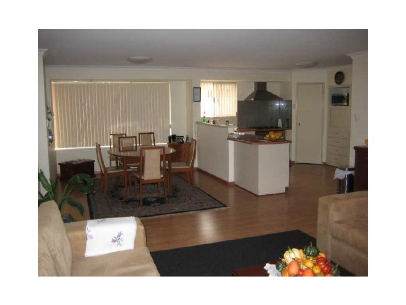 4 Dorrigo Way, South Lake WA 6164