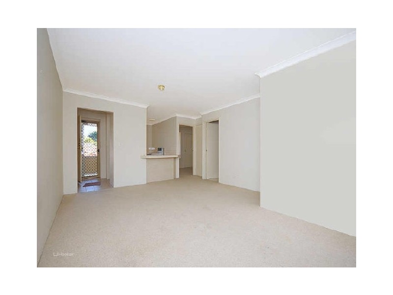 36/2 Pinewood Avenue, Kardinya WA 6163