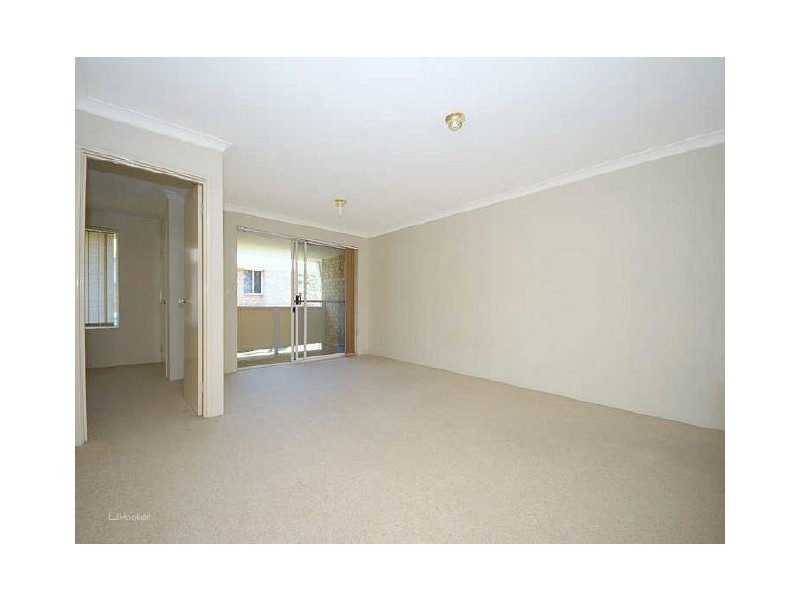 36/2 Pinewood Avenue, Kardinya WA 6163