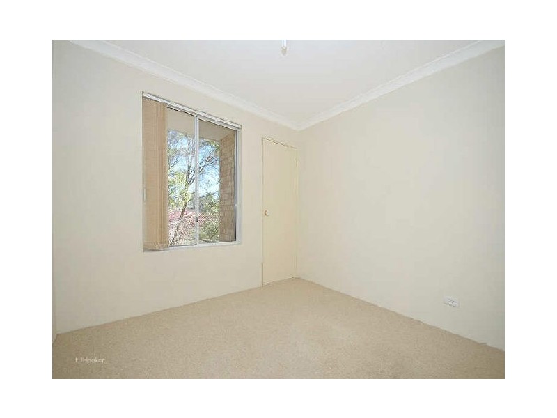 36/2 Pinewood Avenue, Kardinya WA 6163