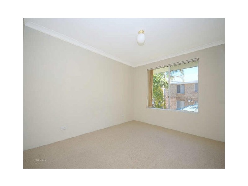 36/2 Pinewood Avenue, Kardinya WA 6163