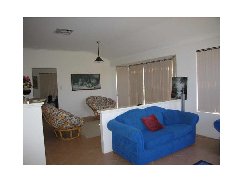 12 Dunnage Court, Atwell WA 6164