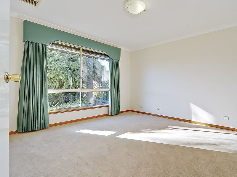 83 Sylvan Crescent, Leeming WA 6149
