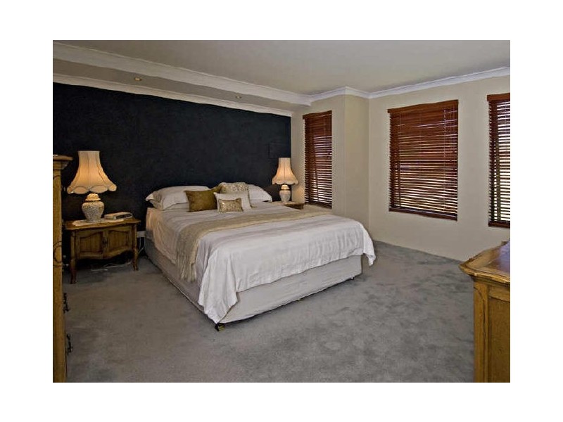 4 Bendee Drive, Atwell WA 6164