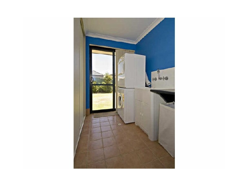 4 Bendee Drive, Atwell WA 6164