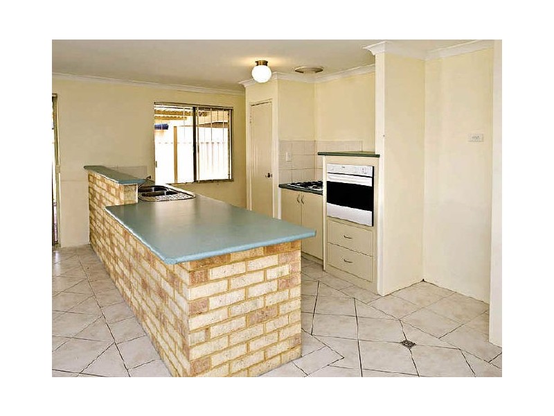 9 Windchime Terrace, Atwell WA 6164