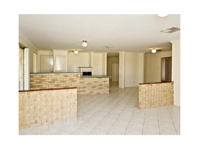 9 Windchime Terrace, Atwell WA 6164