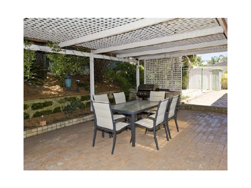 17 Meadow Grove, Leeming WA 6149