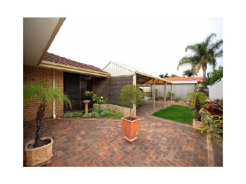 30 Broadbent Loop, Leeming WA 6149