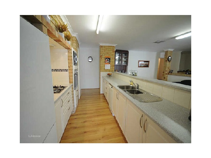 30 Broadbent Loop, Leeming WA 6149