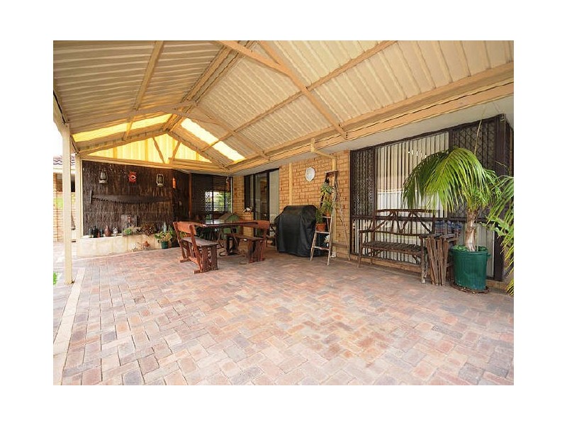 30 Broadbent Loop, Leeming WA 6149