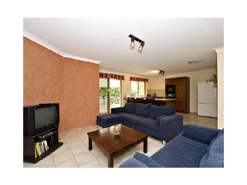 6B Bosworth Place, Leeming WA 6149