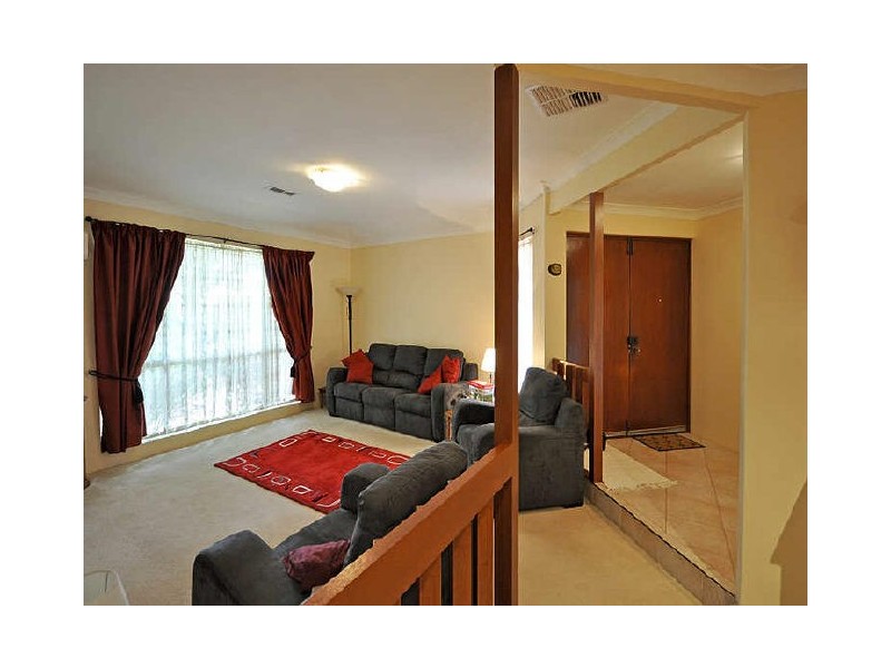 7 Fuller Close, Leeming WA 6149