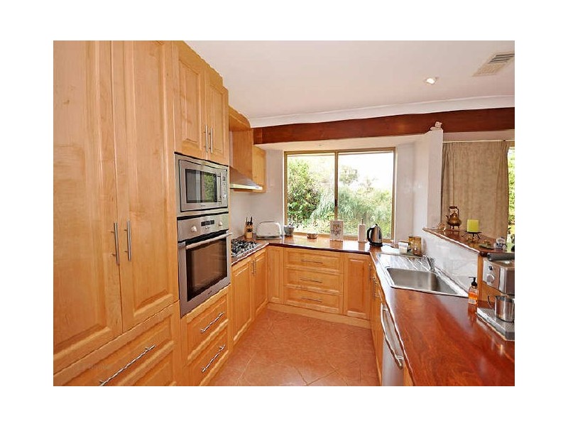 7 Fuller Close, Leeming WA 6149