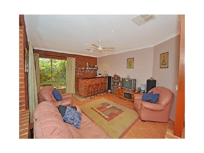 7 Fuller Close, Leeming WA 6149