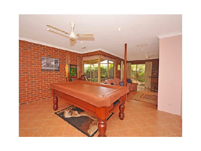7 Fuller Close, Leeming WA 6149