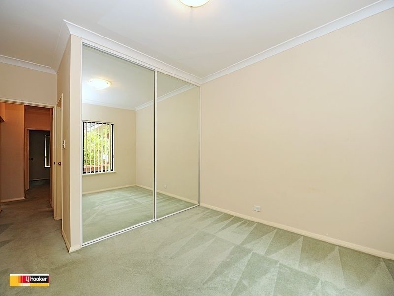 3/8 King George Street, Victoria Park WA 6100