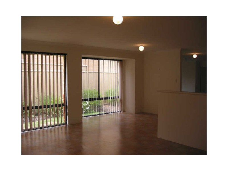 30 Kooralbyn Valley Crescent, Jandakot WA 6164