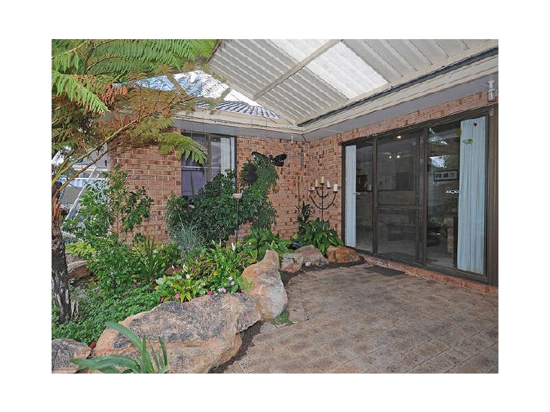 96 Aulberry Parade, Leeming WA 6149