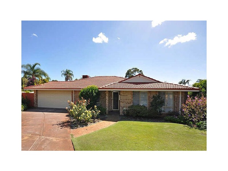12 Howlett Place, Leeming WA 6149