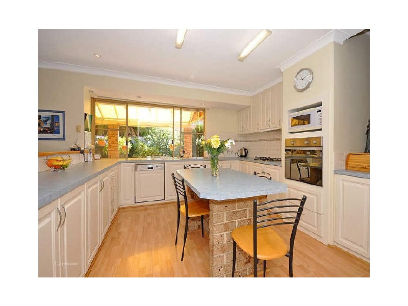 12 Howlett Place, Leeming WA 6149