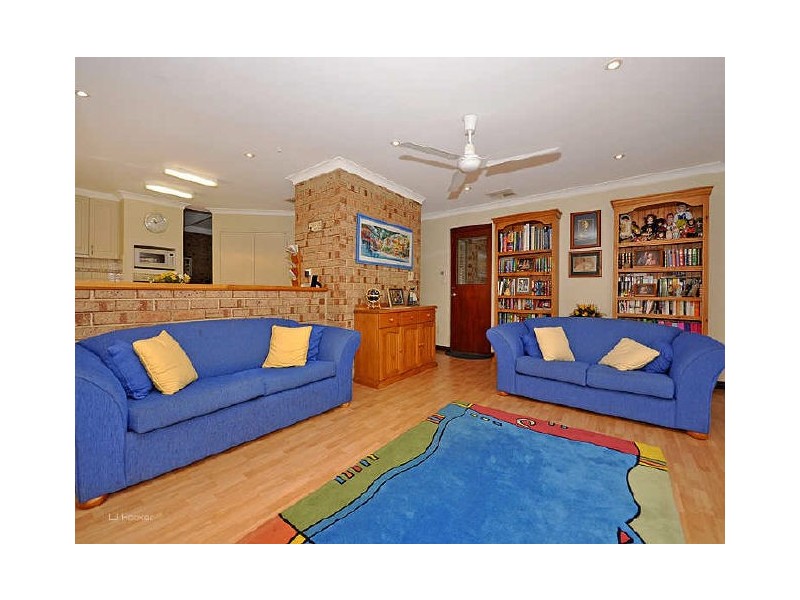 12 Howlett Place, Leeming WA 6149