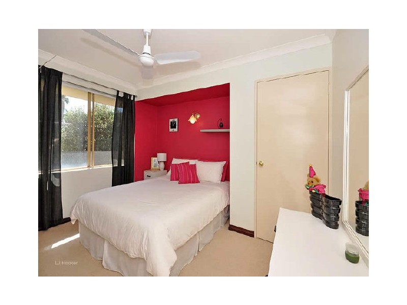 12 Howlett Place, Leeming WA 6149