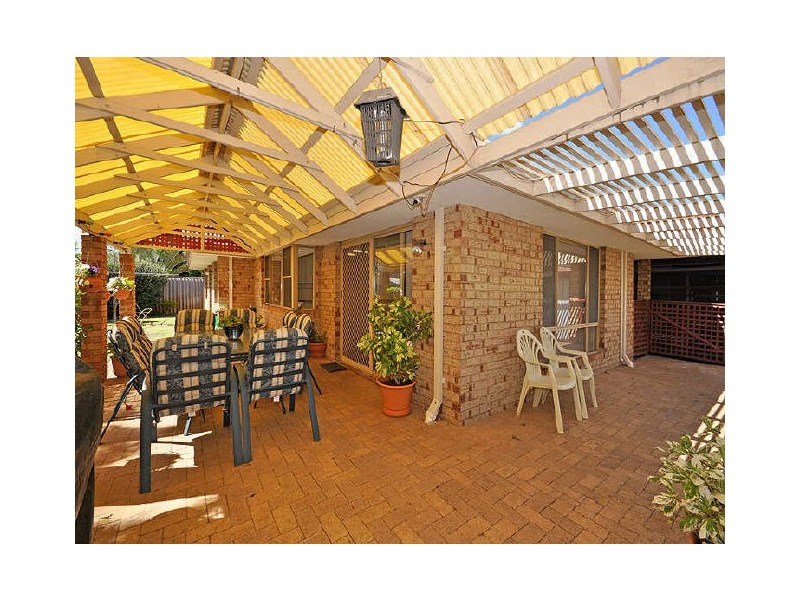 12 Howlett Place, Leeming WA 6149