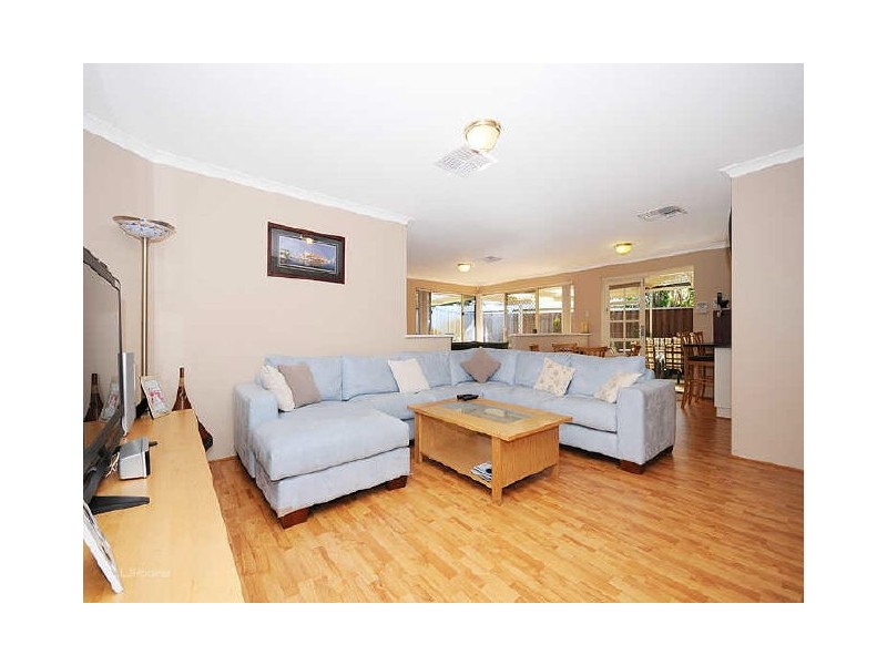 18 The Ramble, Canning Vale WA 6155