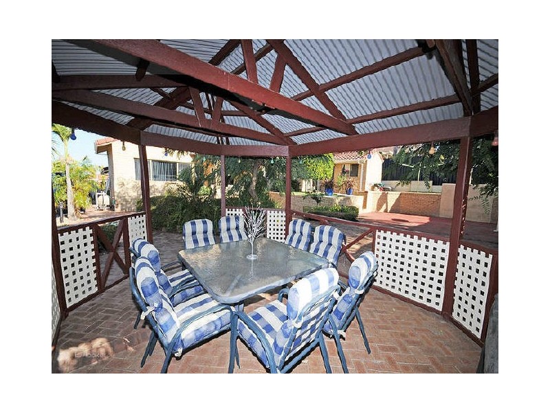 14 Harwood Rise, Leeming WA 6149
