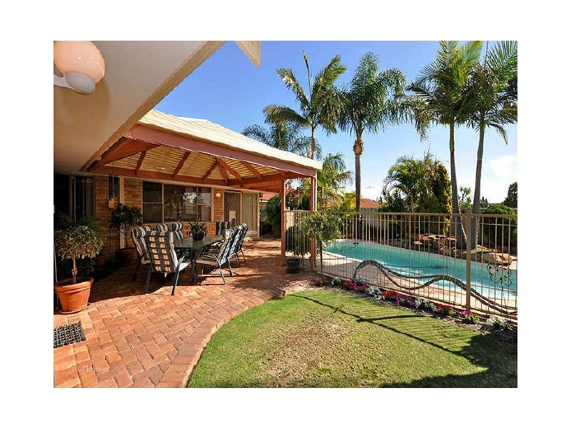 6 Pirrett Court, Leeming WA 6149