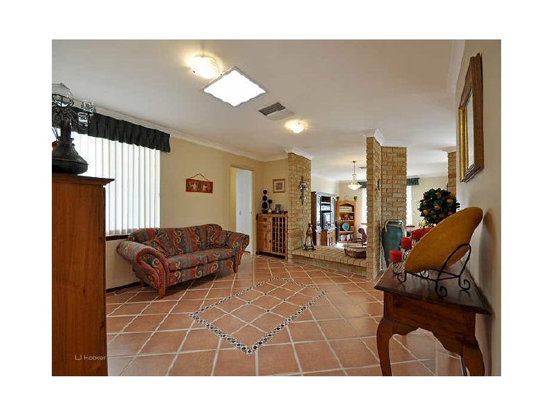 6 Pirrett Court, Leeming WA 6149