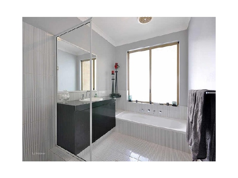 6 Pirrett Court, Leeming WA 6149